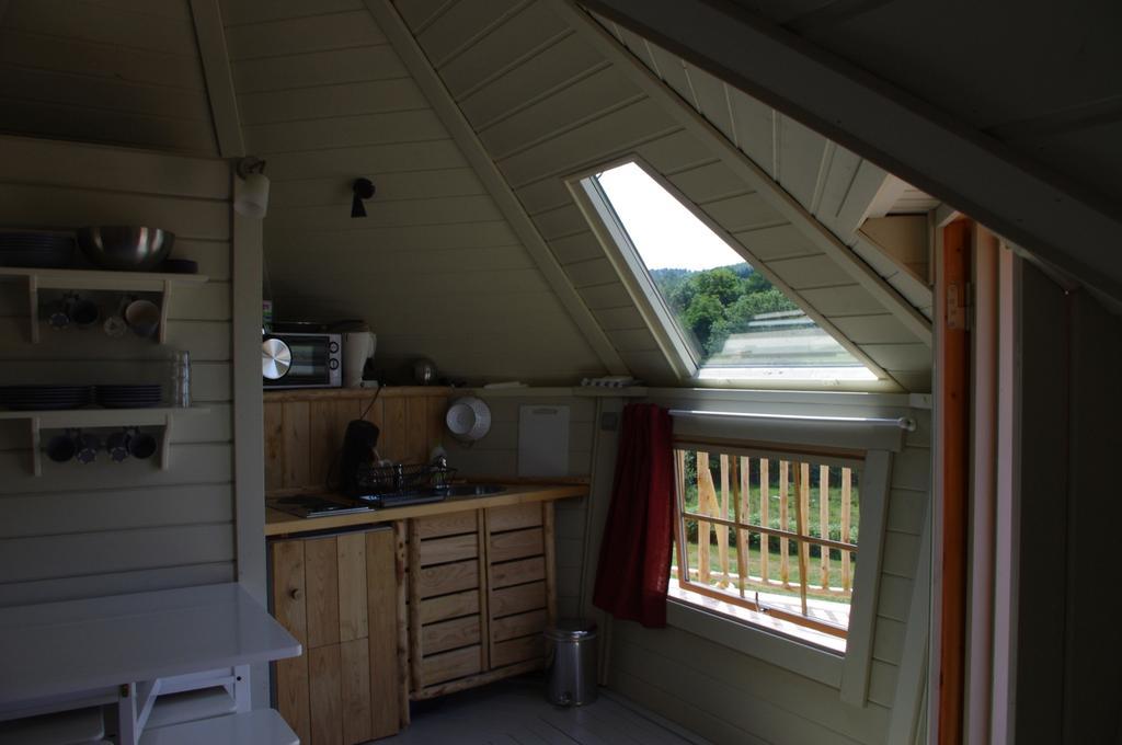Les Roulottes Et Cabanes Du Livradois Cunlhat Værelse billede